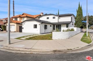 19701 Blythe Street, Los Angeles, CA 91306