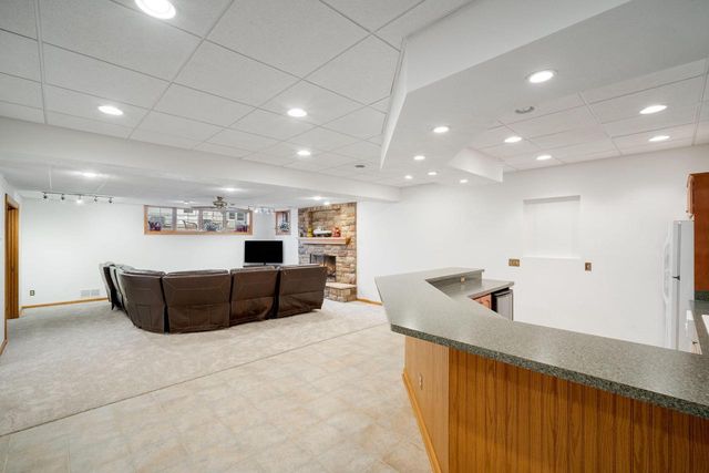 2840 Norman DRIVE, Brookfield, WI 53045