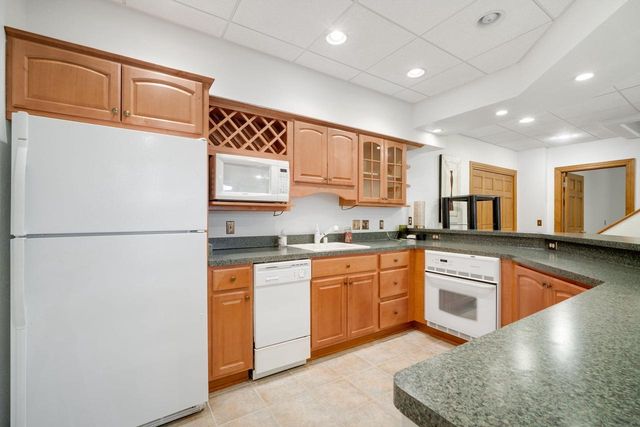 2840 Norman DRIVE, Brookfield, WI 53045