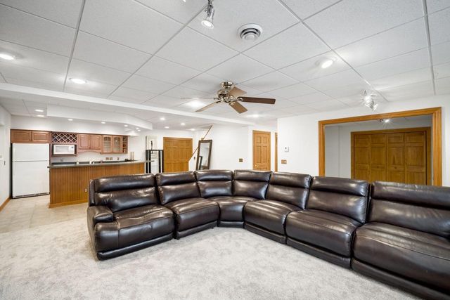 2840 Norman DRIVE, Brookfield, WI 53045