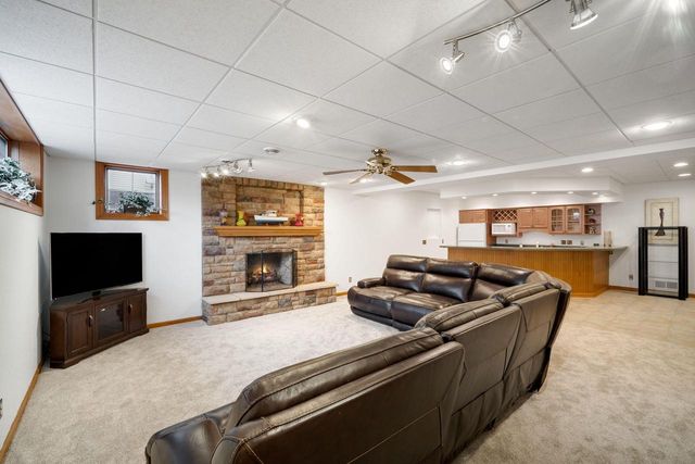 2840 Norman DRIVE, Brookfield, WI 53045
