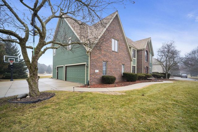 2840 Norman DRIVE, Brookfield, WI 53045