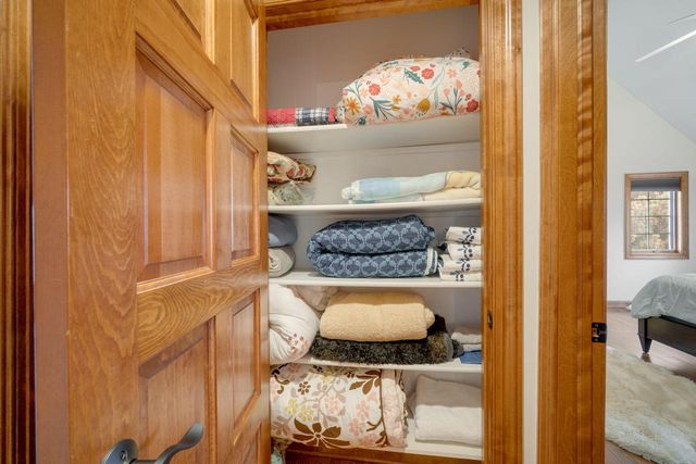 2840 Norman DRIVE, Brookfield, WI 53045
