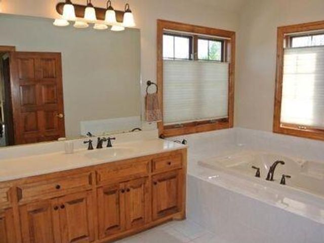 2840 Norman DRIVE, Brookfield, WI 53045