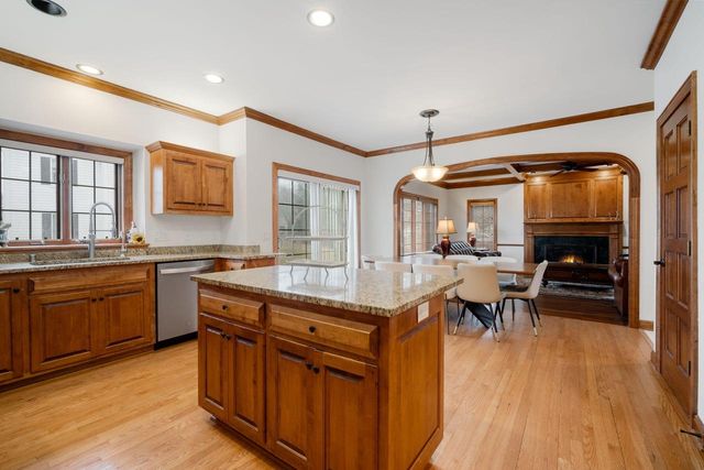 2840 Norman DRIVE, Brookfield, WI 53045