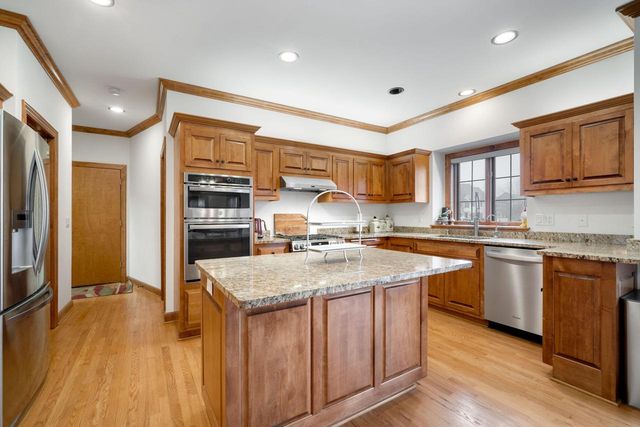 2840 Norman DRIVE, Brookfield, WI 53045