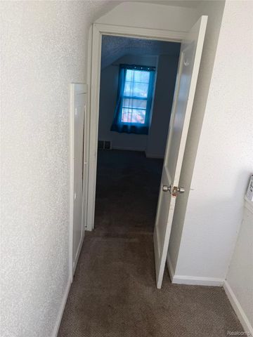 7825 Saint Marys Street, Detroit, MI 48228