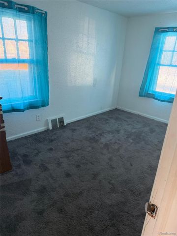 7825 Saint Marys Street, Detroit, MI 48228