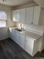 7825 Saint Marys Street, Detroit, MI 48228