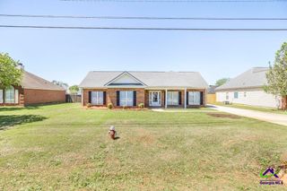 342 Peach Blossom Rd, Bonaire, GA 31005