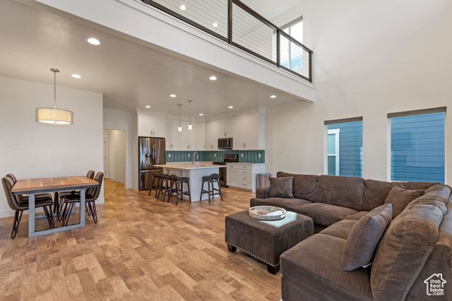 208 CHOKE CHERRY DR, Saint Charles, ID 83272