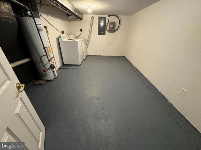 411 N BELNORD AVE, Baltimore, MD 21224