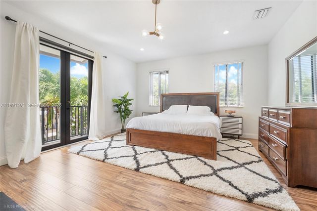 3421 SW 13th Ter 3421, Miami, FL 33145