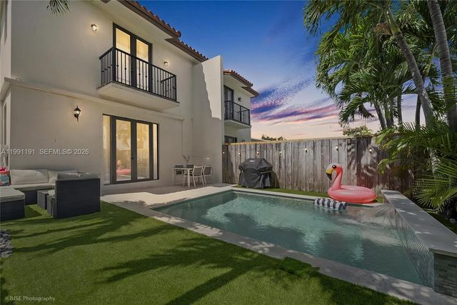 3421 SW 13th Ter 3421, Miami, FL 33145