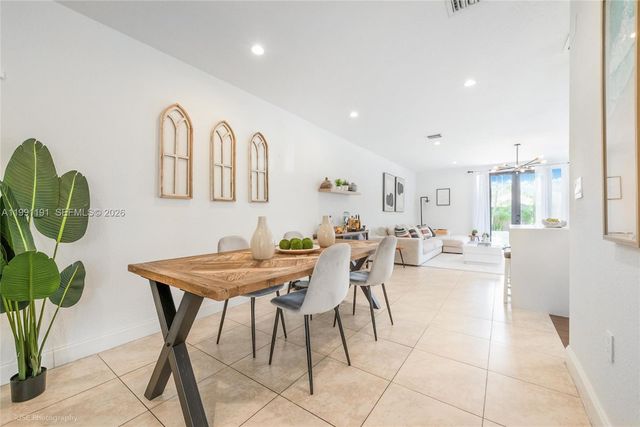 3421 SW 13th Ter 3421, Miami, FL 33145