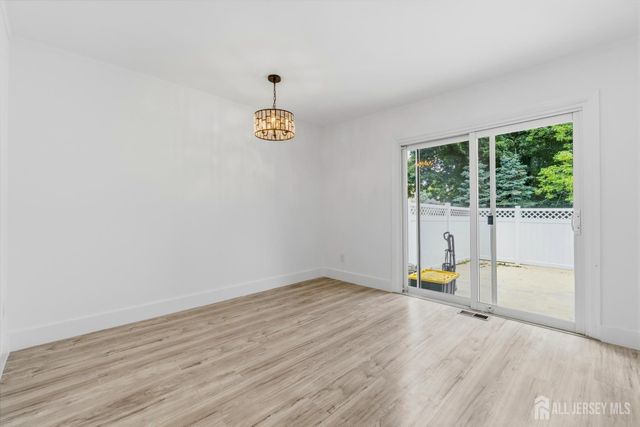 39 Davids Court, South Brunswick, NJ 08810