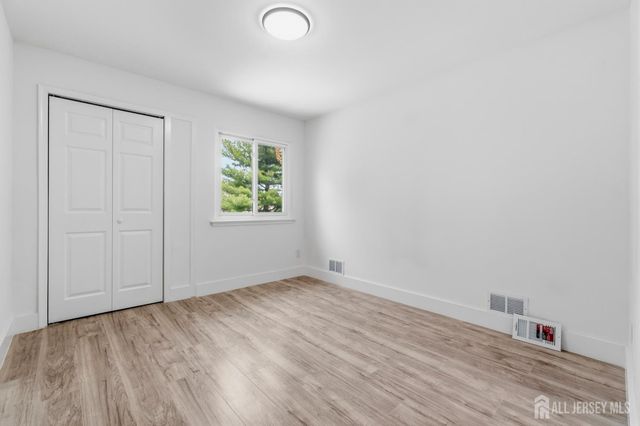 39 Davids Court, South Brunswick, NJ 08810
