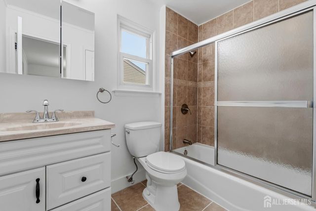 39 Davids Court, South Brunswick, NJ 08810