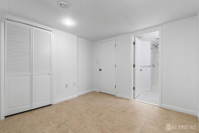 39 Davids Court, South Brunswick, NJ 08810