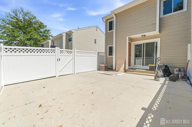 39 Davids Court, South Brunswick, NJ 08810