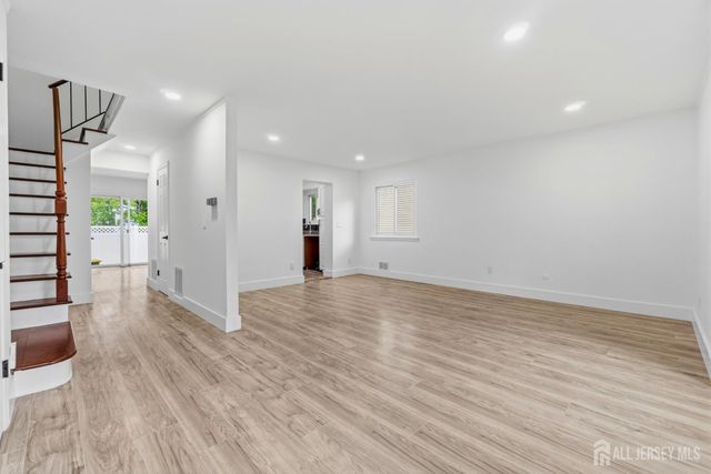 39 Davids Court, South Brunswick, NJ 08810