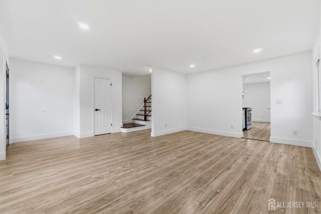 39 Davids Court, South Brunswick, NJ 08810