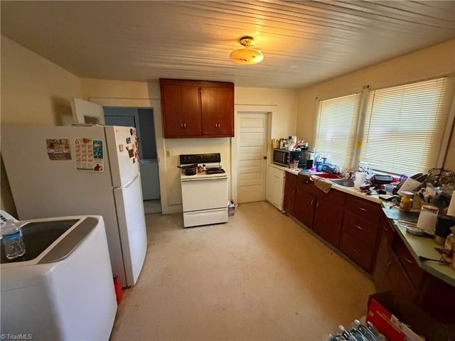 705 S Ohenry Boulevard, Greensboro, NC 27401