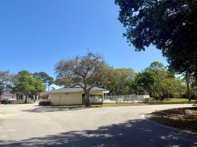 6537 SE Federal Highway 202, Stuart, FL 34997