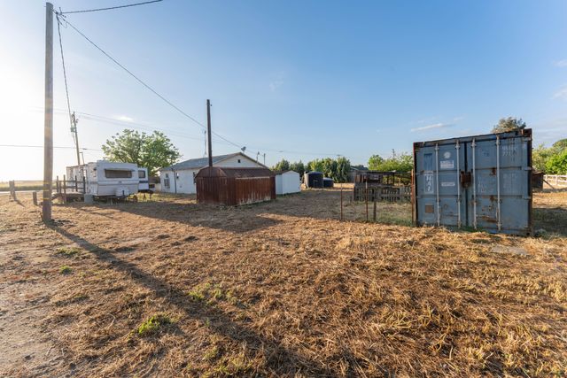 22756 Road 180, Lindsay, CA 93247