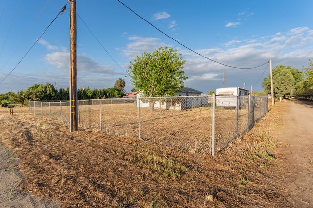 22756 Road 180, Lindsay, CA 93247