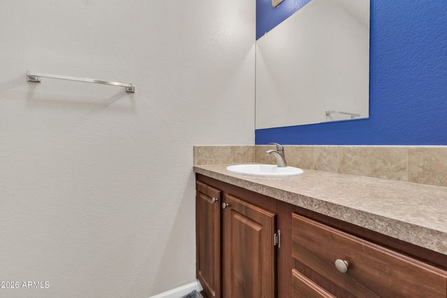 652 S Ellsworth Road 16, Mesa, AZ 85208