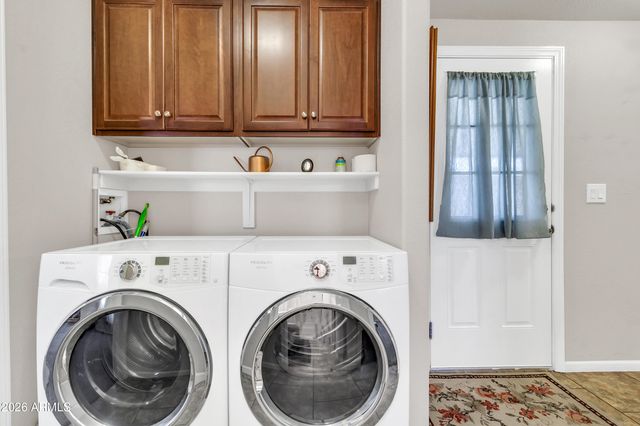 652 S Ellsworth Road 16, Mesa, AZ 85208