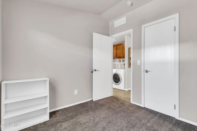 652 S Ellsworth Road 16, Mesa, AZ 85208