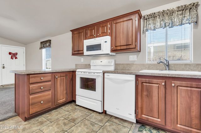 652 S Ellsworth Road 16, Mesa, AZ 85208