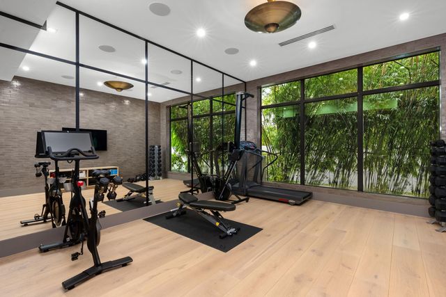 70 Isla Bahia Drive, Fort Lauderdale, FL 33316