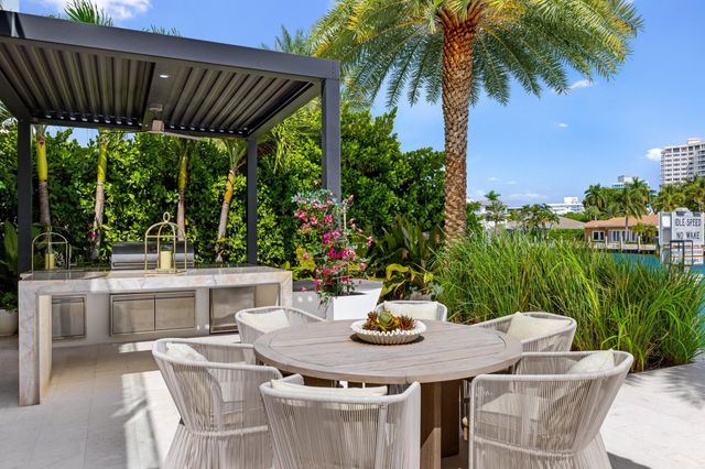 70 Isla Bahia Drive, Fort Lauderdale, FL 33316