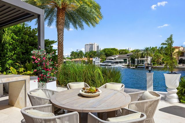 70 Isla Bahia Drive, Fort Lauderdale, FL 33316