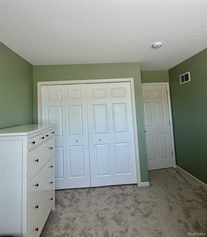 26728 Ashton Drive, Woodhaven, MI 48183