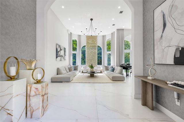 8941 SW 65th Ct 8941, Pinecrest, FL 33156