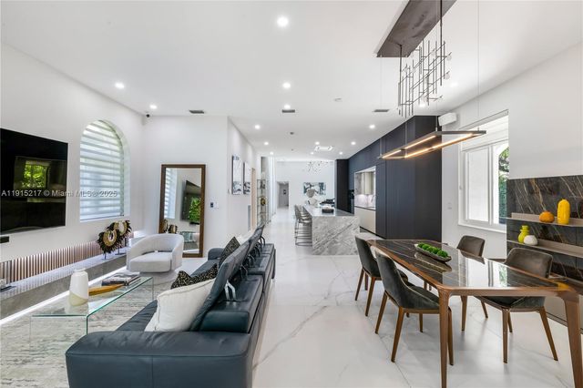 8941 SW 65th Ct 8941, Pinecrest, FL 33156