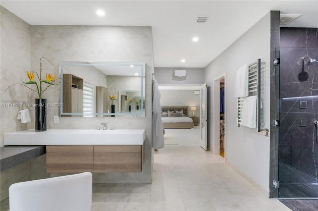 8941 SW 65th Ct 8941, Pinecrest, FL 33156