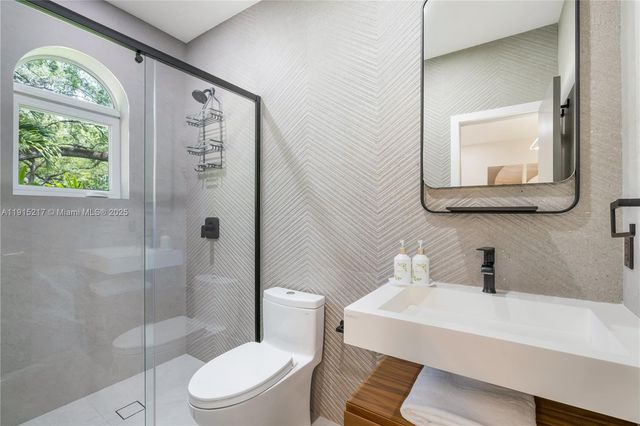 8941 SW 65th Ct 8941, Pinecrest, FL 33156