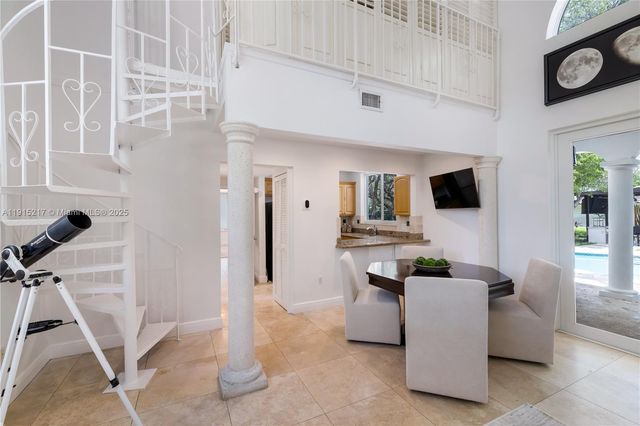 8941 SW 65th Ct 8941, Pinecrest, FL 33156