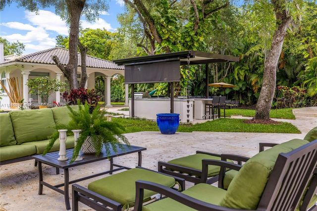 8941 SW 65th Ct 8941, Pinecrest, FL 33156