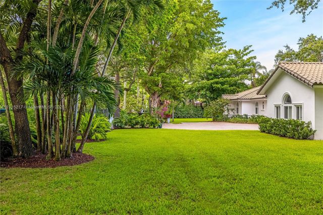 8941 SW 65th Ct 8941, Pinecrest, FL 33156