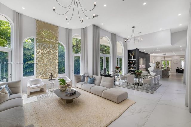 8941 SW 65th Ct 8941, Pinecrest, FL 33156