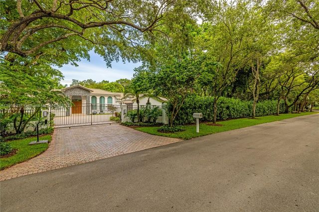 8941 SW 65th Ct 8941, Pinecrest, FL 33156