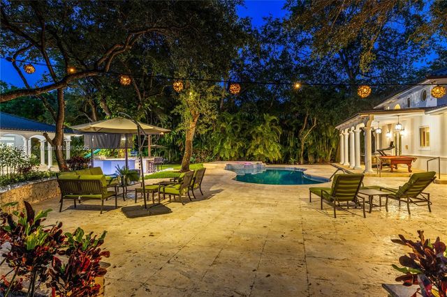 8941 SW 65th Ct 8941, Pinecrest, FL 33156