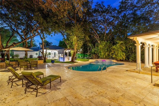 8941 SW 65th Ct 8941, Pinecrest, FL 33156