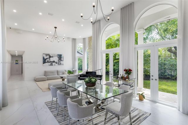 8941 SW 65th Ct 8941, Pinecrest, FL 33156